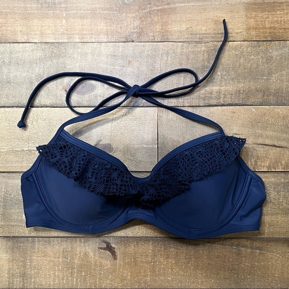 𝅺Hollister Underwire Halter Bikini Top with Netted Ruffle Navy Blue Sz M